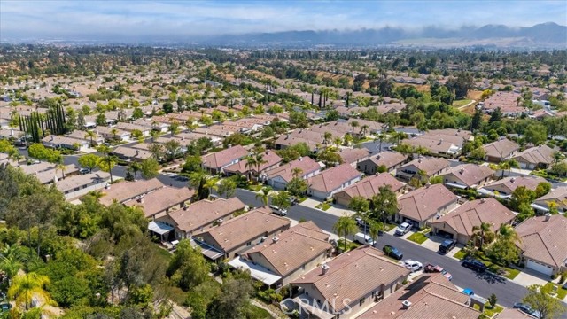 23810 Via Barletta, Murrieta CA: https://media.crmls.org/medias/f6ba0c9c-72bd-4de7-9f4b-9d32d8f5d756.jpg