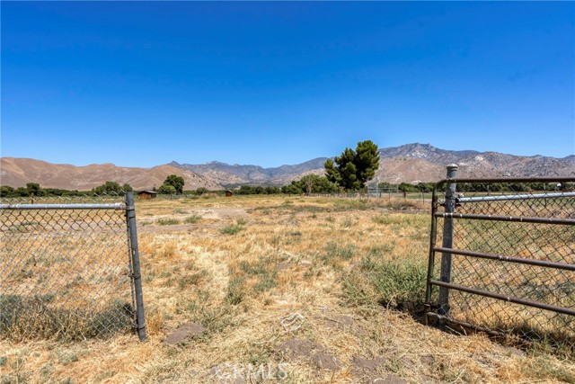 Detail Gallery Image 26 of 34 For 18220 Hwy 178, Weldon,  CA 93240 - 2 Beds | 1 Baths