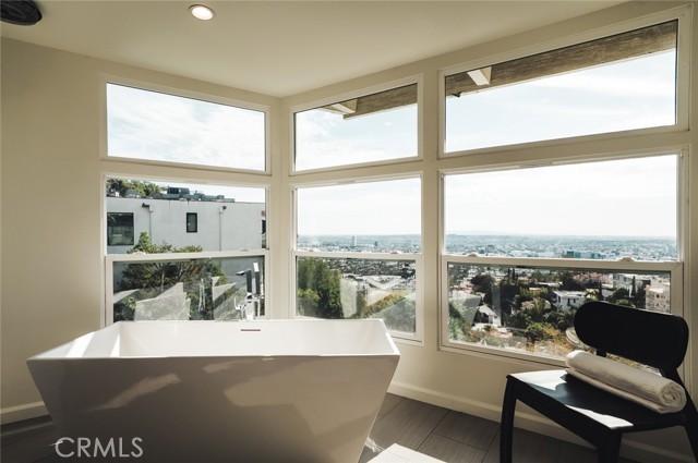 Detail Gallery Image 20 of 33 For 8448 Franklin, Los Angeles,  CA 90069 - 4 Beds | 3/1 Baths
