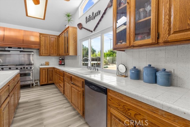 Detail Gallery Image 21 of 44 For 21890 Victorian, Wildomar,  CA 92595 - 5 Beds | 3 Baths