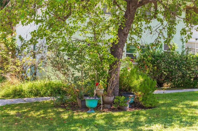 Detail Gallery Image 31 of 34 For 5835 Bowcroft St #2,  Los Angeles,  CA 90016 - 2 Beds | 1/1 Baths