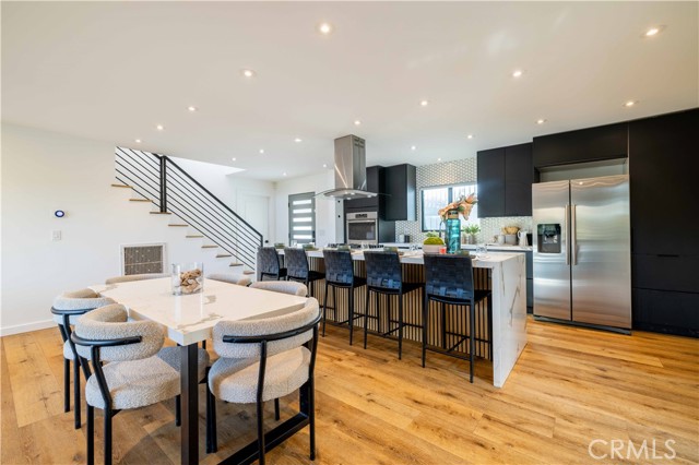 Detail Gallery Image 3 of 50 For 4300 Camello Rd, Woodland Hills,  CA 91364 - 4 Beds | 2/1 Baths