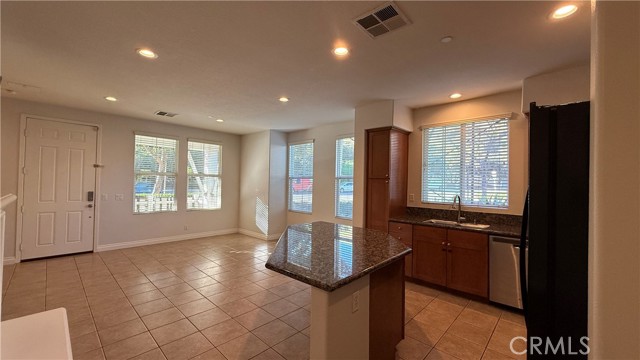 Image 3 of 47 For 31 Quartz Lane