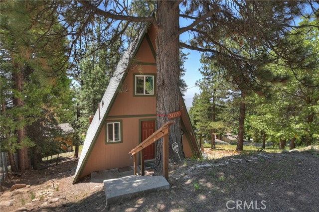 31115 All View Drive, Running Springs CA: https://media.crmls.org/medias/f6bc9e26-7e54-4c0a-af8b-333ea515bef1.jpg