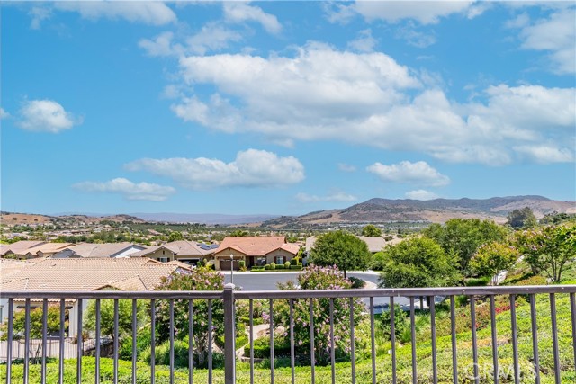 16 Palomino, Rancho Mission Viejo CA: https://media.crmls.org/medias/f6bd61bc-75c1-47ed-bf67-a60214fed813.jpg
