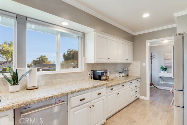 Detail Gallery Image 13 of 57 For 735 E Sierra Madre, Glendora,  CA 91741 - 4 Beds | 2 Baths