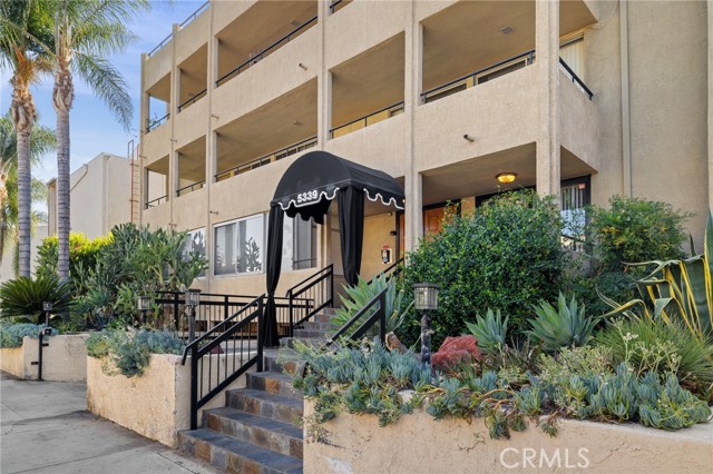 Detail Gallery Image 41 of 42 For 5339 Newcastle Ave #112,  Encino,  CA 91316 - 3 Beds | 2 Baths