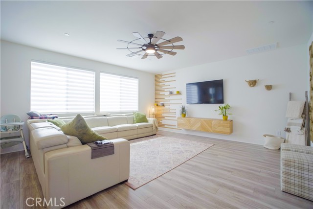 Detail Gallery Image 5 of 32 For 35323 Orchard Trail, Fallbrook,  CA 92028 - 4 Beds | 3 Baths