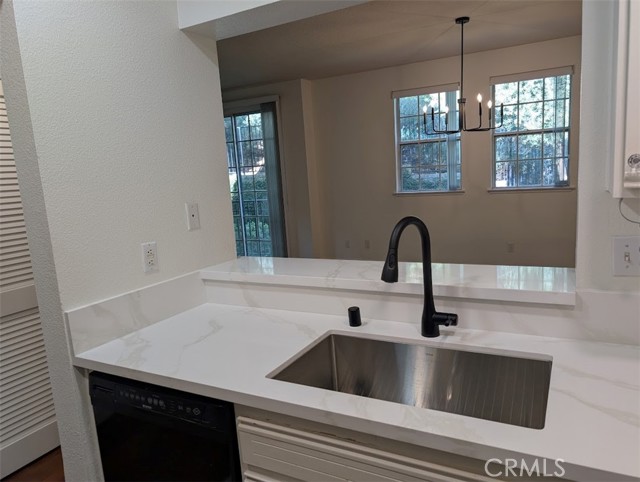 24153 Del Monte Drive, Valencia CA: https://media.crmls.org/medias/f6bef364-ed2e-4459-8099-c193f6cc0f18.jpg