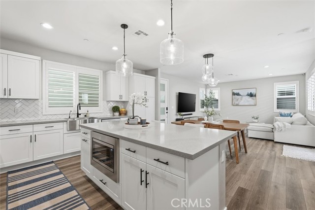 Detail Gallery Image 13 of 59 For 2144 Swallowtail Walk, Gardena,  CA 90249 - 4 Beds | 2/2 Baths