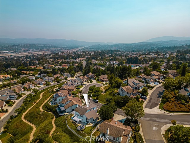 580 S Londerry Ln, Anaheim Hills CA: https://media.crmls.org/medias/f6bfa91e-39dc-43d6-9d63-9d700d9430de.jpg