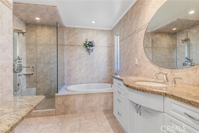 Detail Gallery Image 20 of 34 For 4432 Leydon Ave, Woodland Hills,  CA 91364 - 3 Beds | 2 Baths