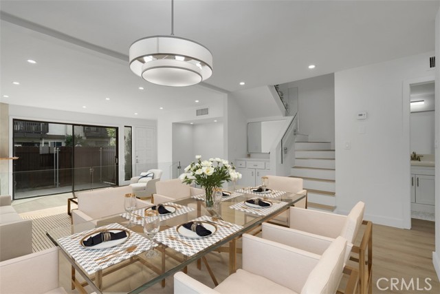 Detail Gallery Image 17 of 53 For 4218 Troost #20,  Studio City,  CA 91604 - 3 Beds | 2/1 Baths