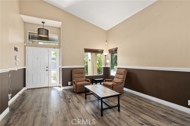 Detail Gallery Image 7 of 57 For 568 Brookhaven Dr, Corona,  CA 92879 - 4 Beds | 2/1 Baths