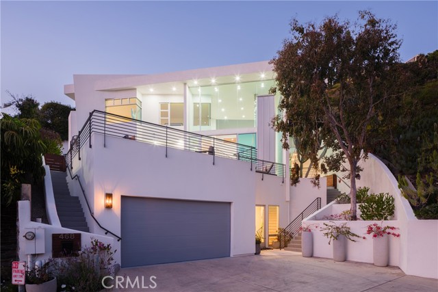 Detail Gallery Image 1 of 32 For 468 Ashton Dr, Laguna Beach,  CA 92651 - 4 Beds | 4/1 Baths