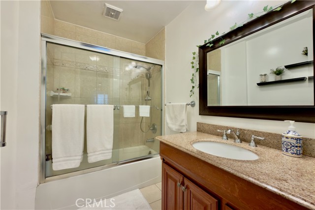 Detail Gallery Image 14 of 53 For 6118 Bellingham Ave, North Hollywood,  CA 91606 - 3 Beds | 2/1 Baths
