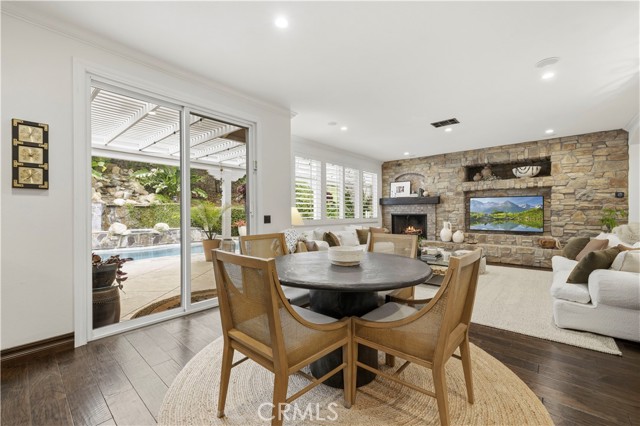 Detail Gallery Image 22 of 56 For 24987 Greensbrier Dr, Stevenson Ranch,  CA 91381 - 5 Beds | 4 Baths