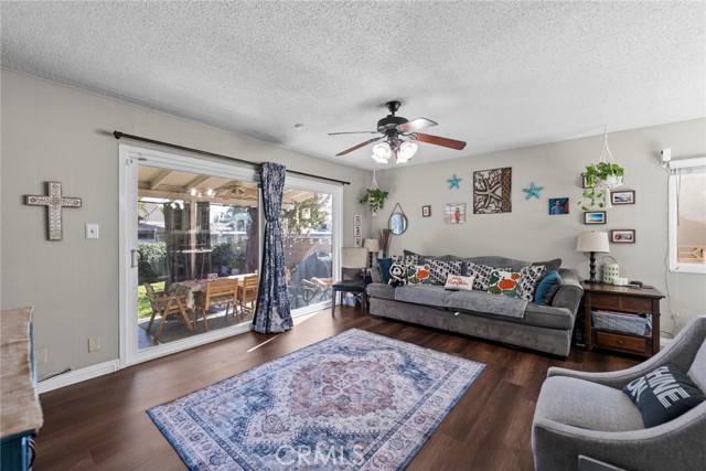 Detail Gallery Image 18 of 29 For 2066 Royalty, Pomona,  CA 91767 - 4 Beds | 2 Baths