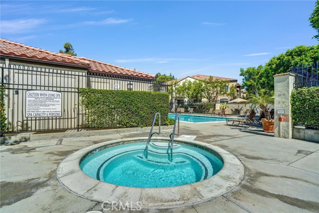 192 S Cross Creek Road, Orange CA: https://media.crmls.org/medias/f6c22ade-f1bf-4a84-a5cd-b5788201725b.jpg