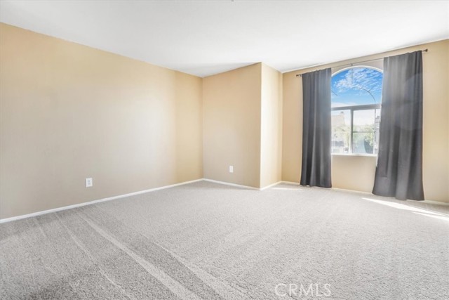 5794 Bay Hill Lane, Fontana CA: https://media.crmls.org/medias/f6c26a0b-c9ed-43cf-a275-ea77ceaac3be.jpg
