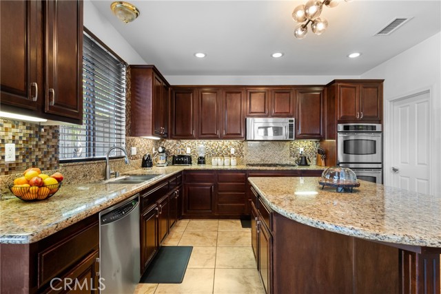 35424 Saddle Hill Road, Lake Elsinore CA: https://media.crmls.org/medias/f6c31032-31a4-4701-805a-95416514df19.jpg