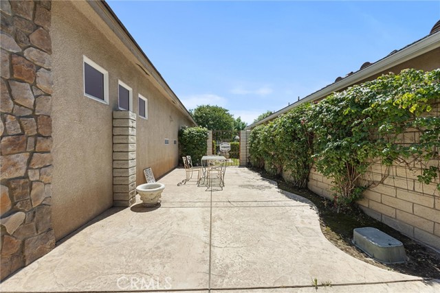 Detail Gallery Image 42 of 51 For 2403 Crocus Dr, Bakersfield,  CA 93311 - 3 Beds | 2 Baths