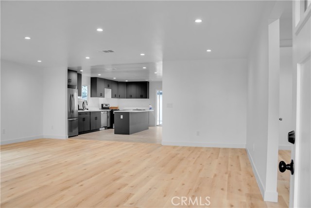 6513 San Miguel Street, Paramount CA: https://media.crmls.org/medias/f6c378d6-1332-429d-b692-6b1398d2441e.jpg