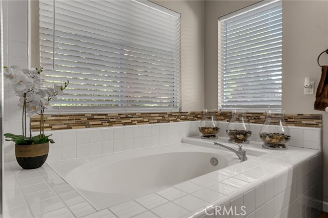 Detail Gallery Image 40 of 74 For 40071 via Espana, Murrieta,  CA 92562 - 5 Beds | 3 Baths