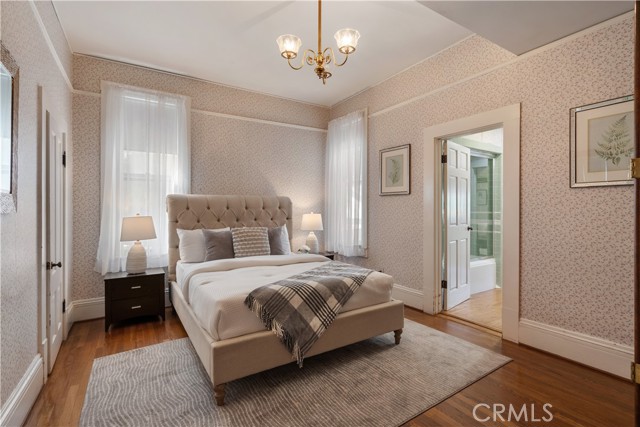 211 E Virginia Avenue, Glendora CA: https://media.crmls.org/medias/f6c41e5d-4f9f-4385-ae23-d6fc32bbccc8.jpg