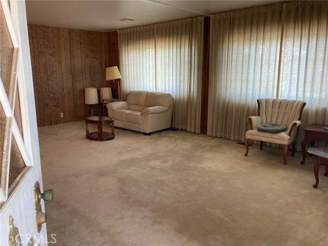Detail Gallery Image 4 of 24 For 10333 Overland Trl, Cherry Valley,  CA 92223 - 2 Beds | 2 Baths