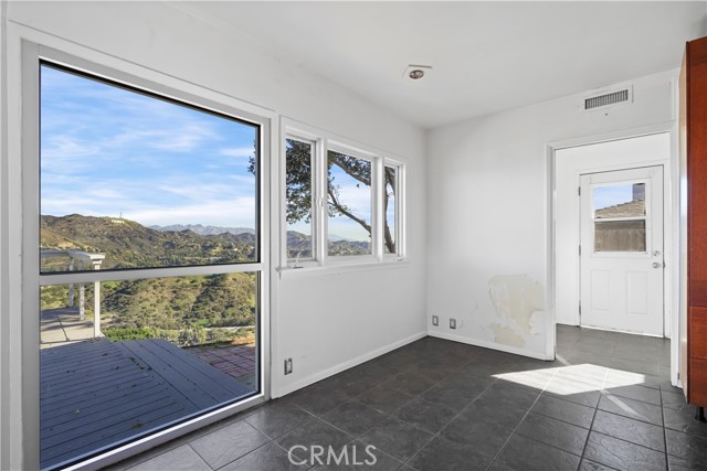 Detail Gallery Image 10 of 53 For 7027 Macapa, –,  CA 90068 - 2 Beds | 3 Baths