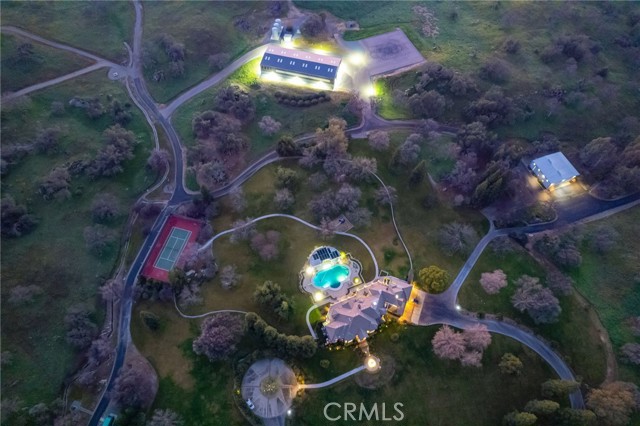 Detail Gallery Image 24 of 29 For 14141 Millerton, Prather,  CA 93651 - 5 Beds | 6/1 Baths