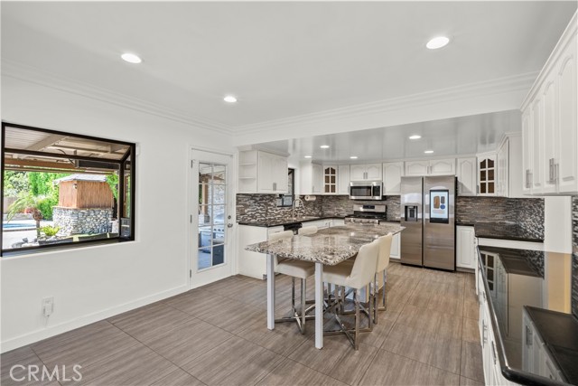 4919 Dunsmore Avenue, La Crescenta CA: https://media.crmls.org/medias/f6c584ed-c73a-444c-a056-e8cd83655186.jpg