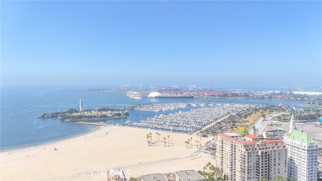 1030 E 2nd Street, Long Beach CA: https://media.crmls.org/medias/f6c62e40-d43f-496e-bd45-85721666c3f5.jpg