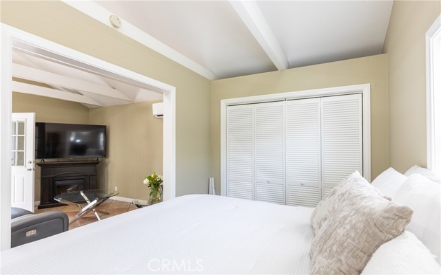 7441 Sylvia Avenue, Reseda CA: https://media.crmls.org/medias/f6c66006-421f-4ccf-b6b7-26dbbceaf47c.jpg