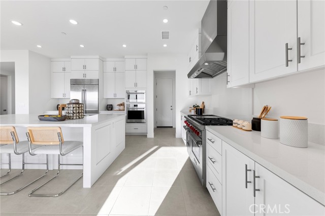 118 sunnybank Boulevard, Irvine CA: https://media.crmls.org/medias/f6c67ab9-f417-403e-9a0e-d29490ea92a7.jpg