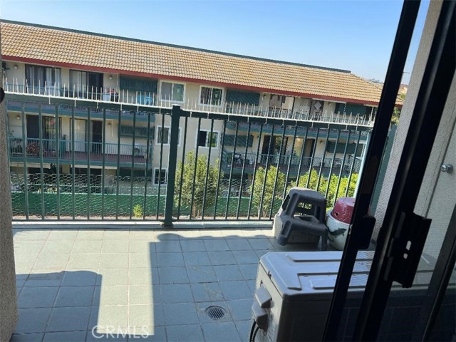 Image 24 of 27 For 321 Orange Avenue 306