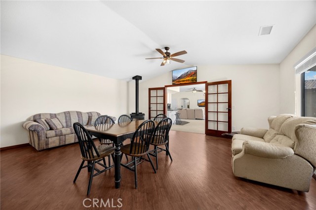 11915 Redwood Avenue, Hesperia CA: https://media.crmls.org/medias/f6c72e16-9ebf-4beb-9824-57afa0cf8d13.jpg