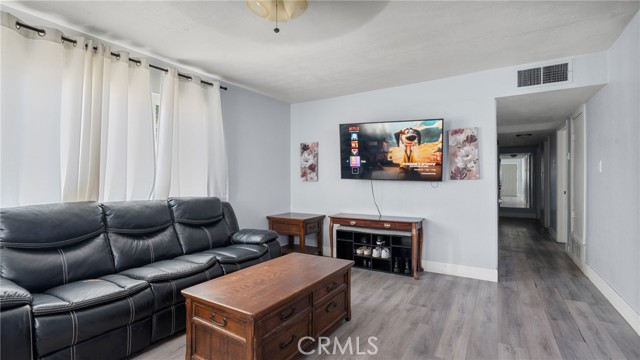 773 S Camino Los Banos, San Jacinto CA: https://media.crmls.org/medias/f6c827fb-907d-4518-aeb0-005e419daf06.jpg