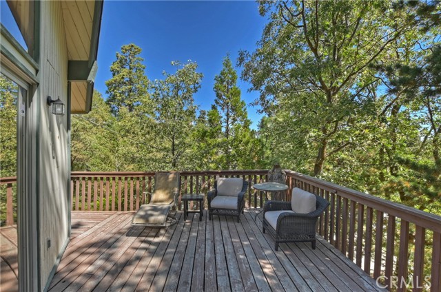 Detail Gallery Image 21 of 27 For 1068 Oak Ln, Lake Arrowhead,  CA 92326 - 3 Beds | 1/1 Baths