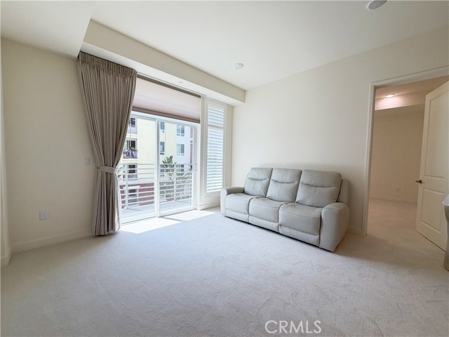 Detail Gallery Image 11 of 33 For 168 S Monterey St #212,  Alhambra,  CA 91801 - 2 Beds | 2/1 Baths