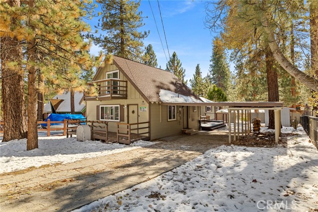 Detail Gallery Image 4 of 33 For 39309 Peak Ln, Big Bear Lake,  CA 92315 - 4 Beds | 3 Baths