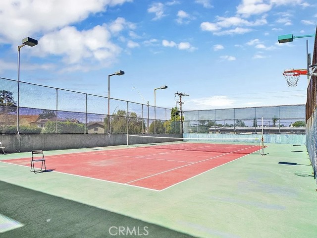 Detail Gallery Image 20 of 28 For 5585 E Pacific Coast #152,  Long Beach,  CA 90804 - 1 Beds | 1 Baths