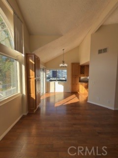 Detail Gallery Image 6 of 15 For 26956 Flo Ln #338,  Canyon Country,  CA 91351 - 2 Beds | 2 Baths