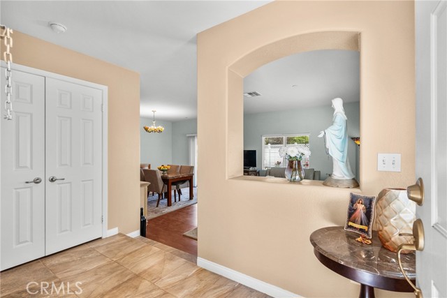 Detail Gallery Image 3 of 48 For 15721 Cobalt St #118,  Sylmar,  CA 91342 - 3 Beds | 3 Baths
