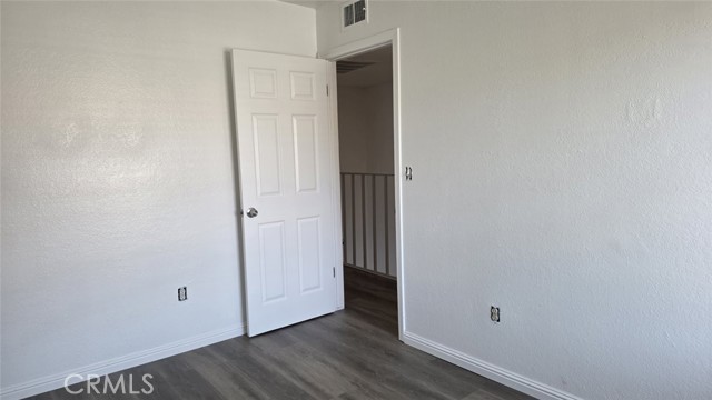 Detail Gallery Image 8 of 10 For 4404 Tierra Verde St #D,  Bakersfield,  CA 93301 - 2 Beds | 1/1 Baths