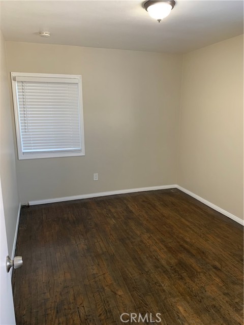 1029 Gladys Ave, Long Beach CA: https://media.crmls.org/medias/f6cc71a5-aa6d-46ff-8780-8c6dc8ef1c1a.jpg