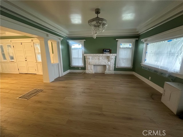 Detail Gallery Image 1 of 5 For 1054 W 46th St, Los Angeles,  CA 90037 - 4 Beds | 1 Baths