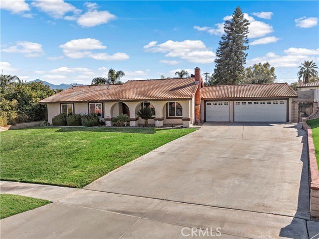 Detail Gallery Image 2 of 73 For 177 Channing St, Redlands,  CA 92373 - 4 Beds | 2 Baths