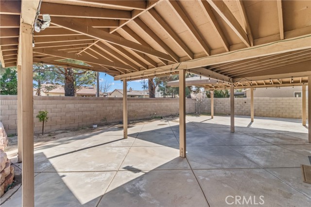 Detail Gallery Image 12 of 14 For 45728 Barham, Lancaster,  CA 93534 - 4 Beds | 3 Baths